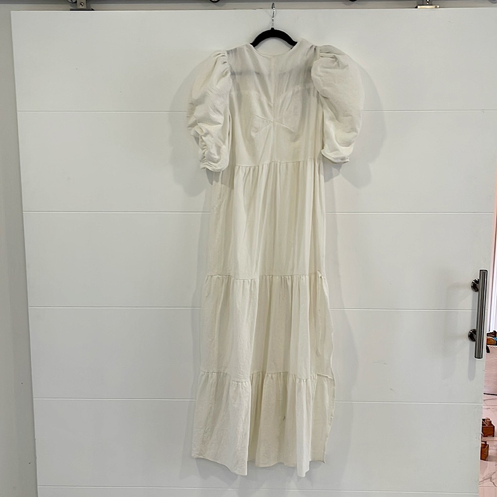 Nasty Gal white puff sleeve dress. NWT. Size 4